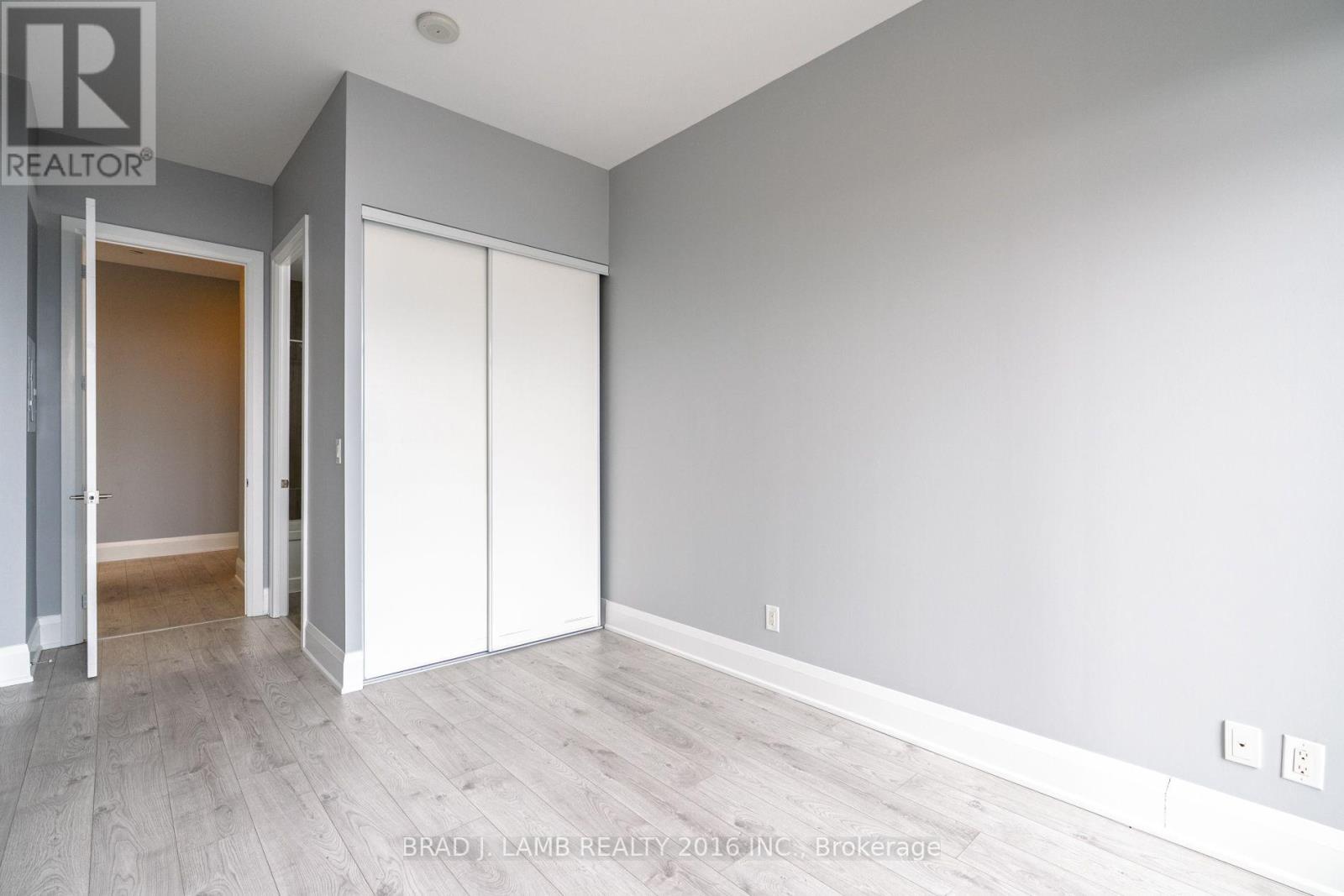 ##4403 36 PARK LAWN ROAD - 7