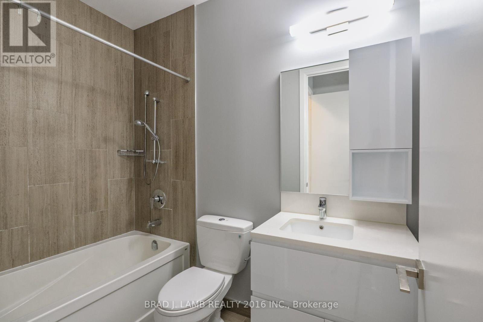##4403 36 PARK LAWN ROAD - 8