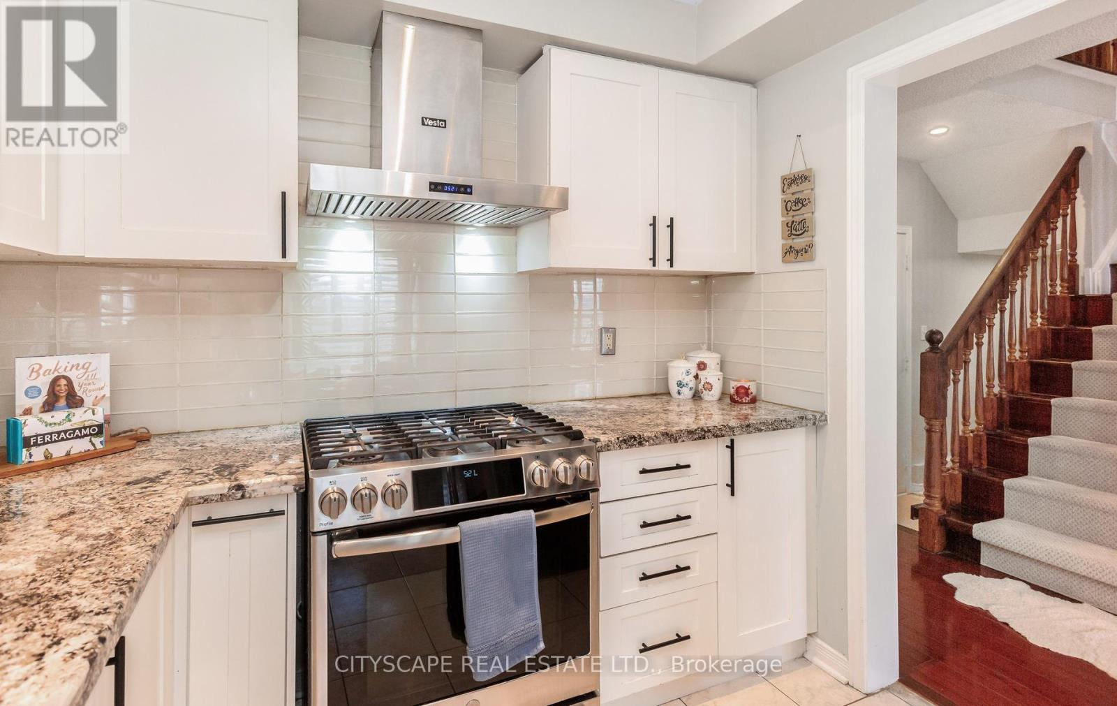 3324 EQUESTRIAN CRESCENT - 18