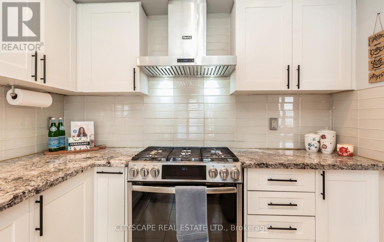 3324 EQUESTRIAN CRESCENT - 19