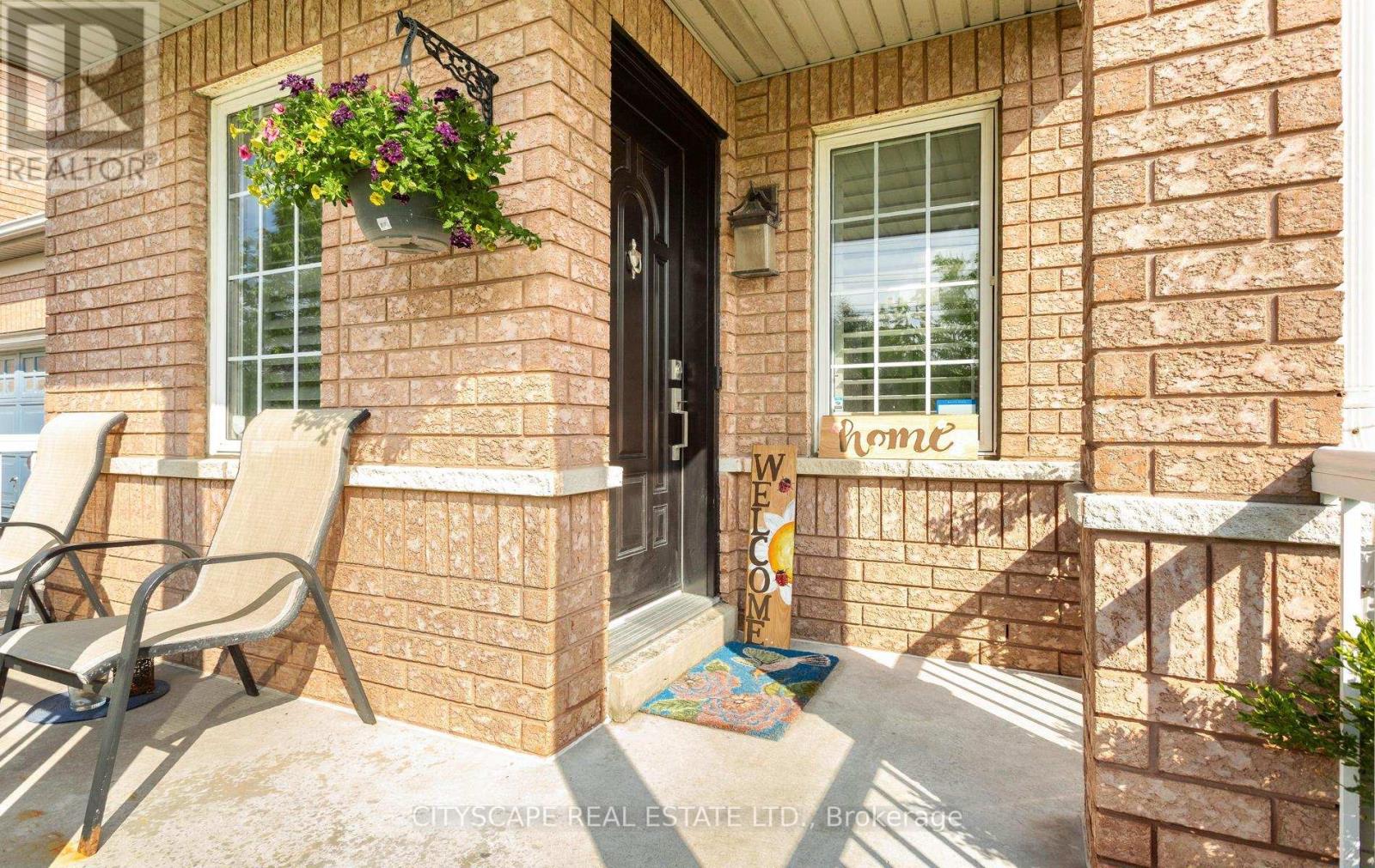 3324 EQUESTRIAN CRESCENT - 3