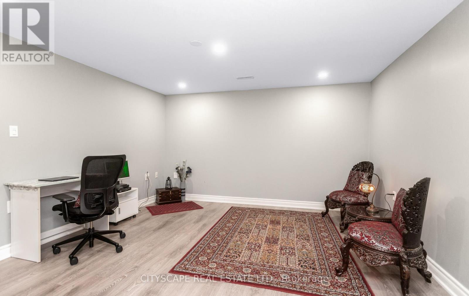 3324 EQUESTRIAN CRESCENT - 37