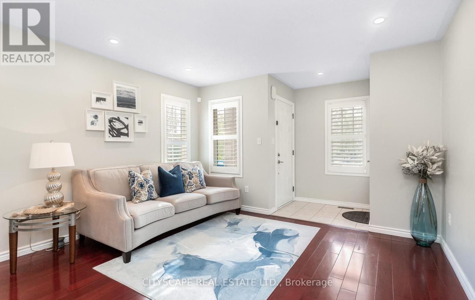 3324 EQUESTRIAN CRESCENT - 4