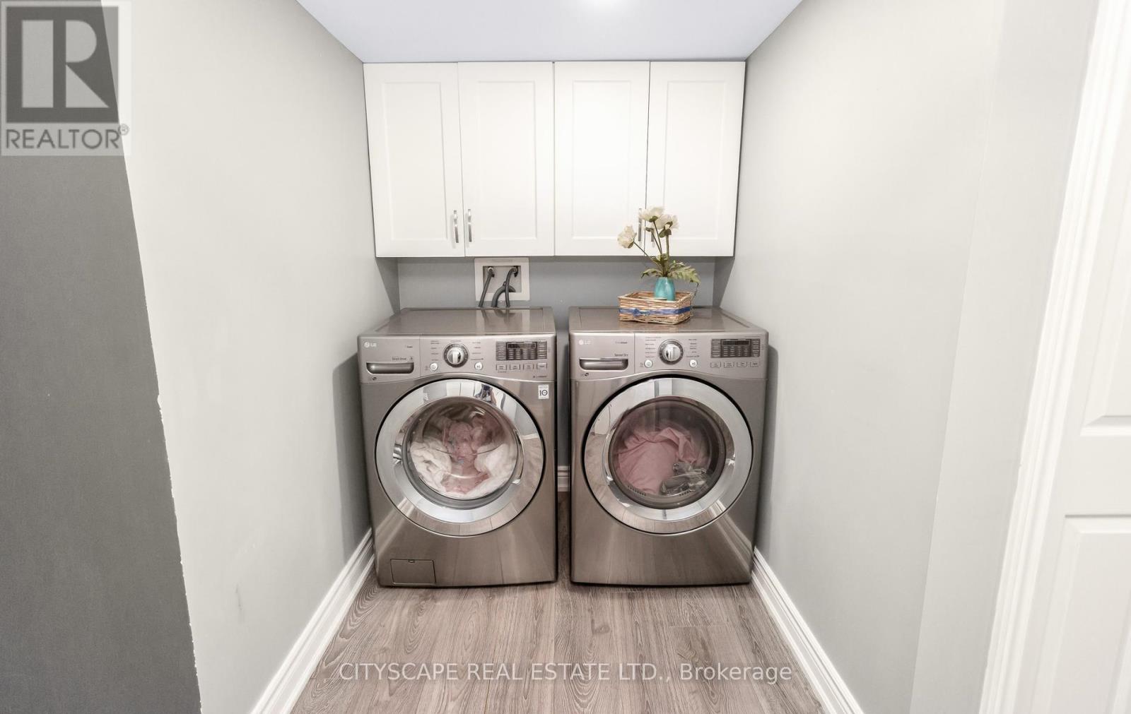 3324 EQUESTRIAN CRESCENT - 43