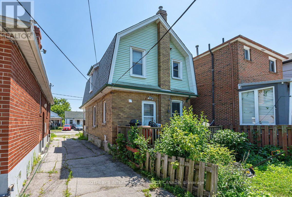 4 MARSHALL BOULEVARD - Image 6