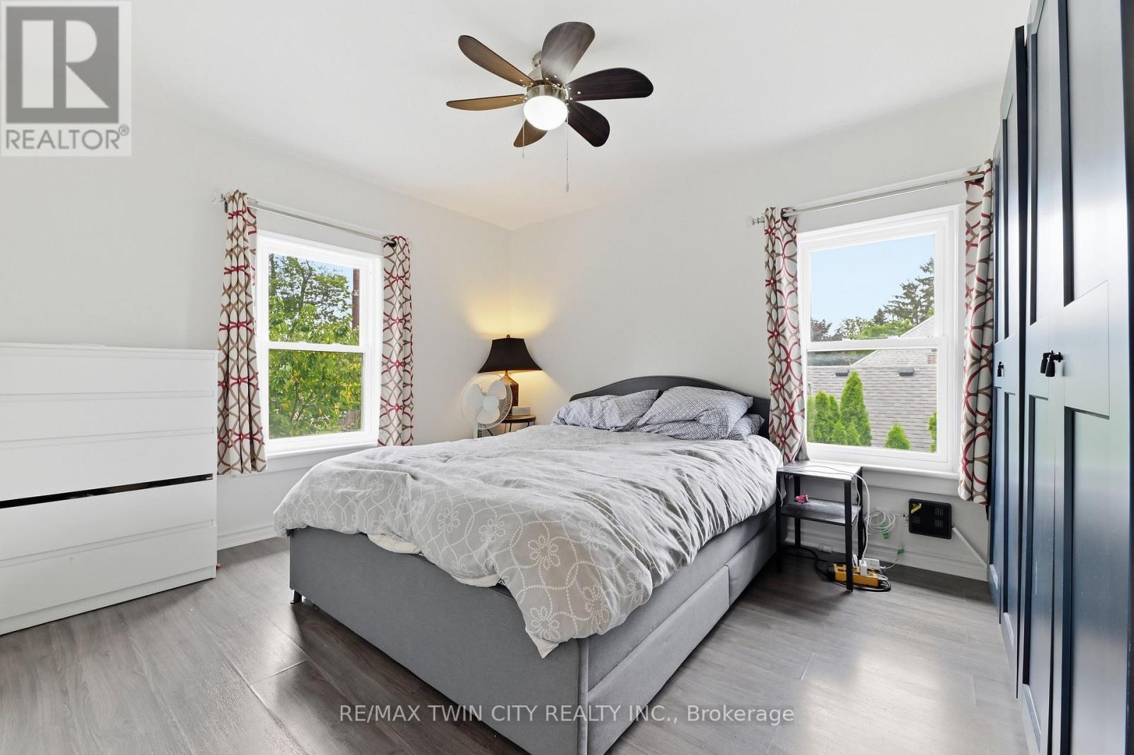 4924 HUNTER STREET - 13