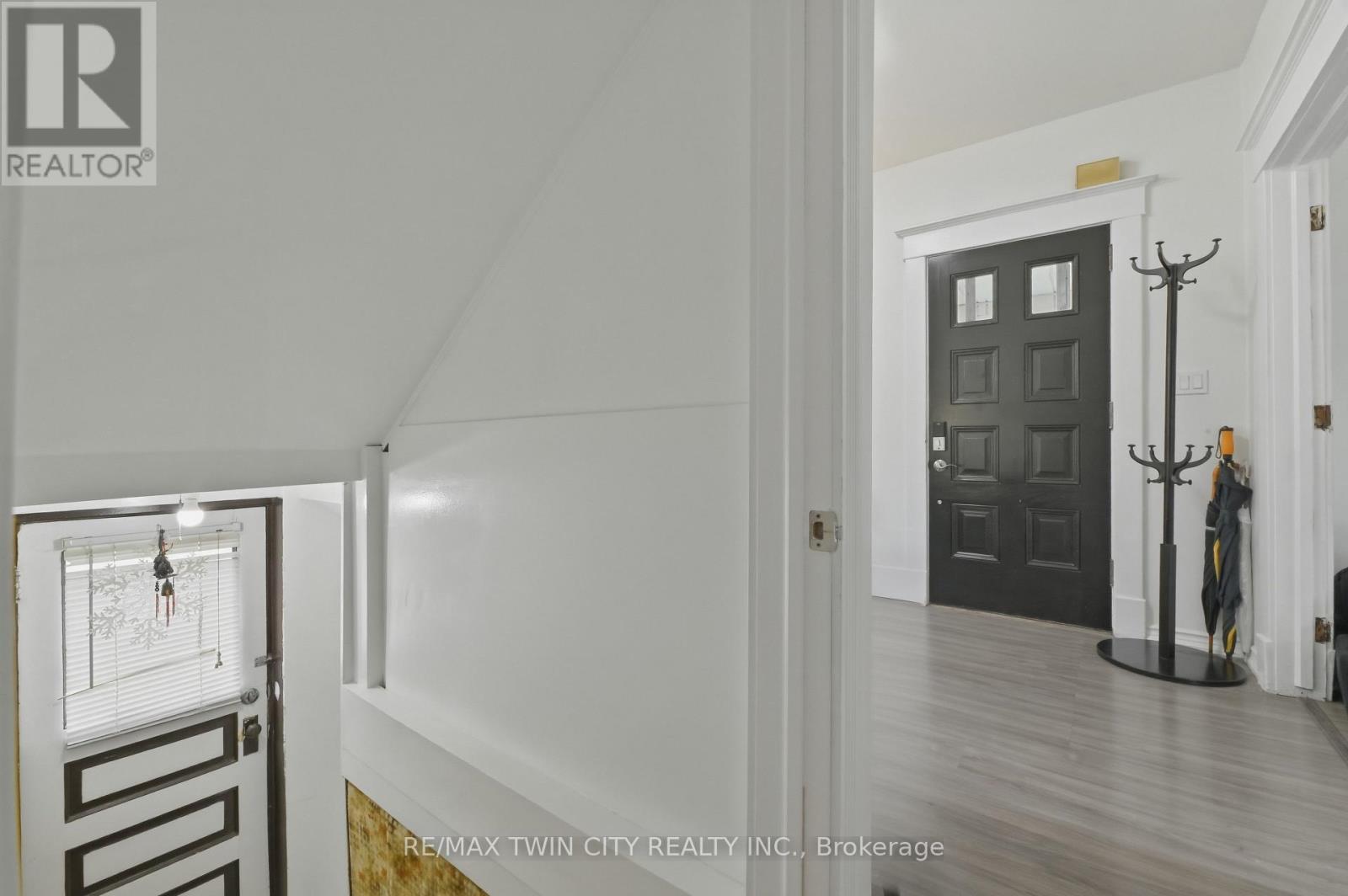 4924 HUNTER STREET - 18