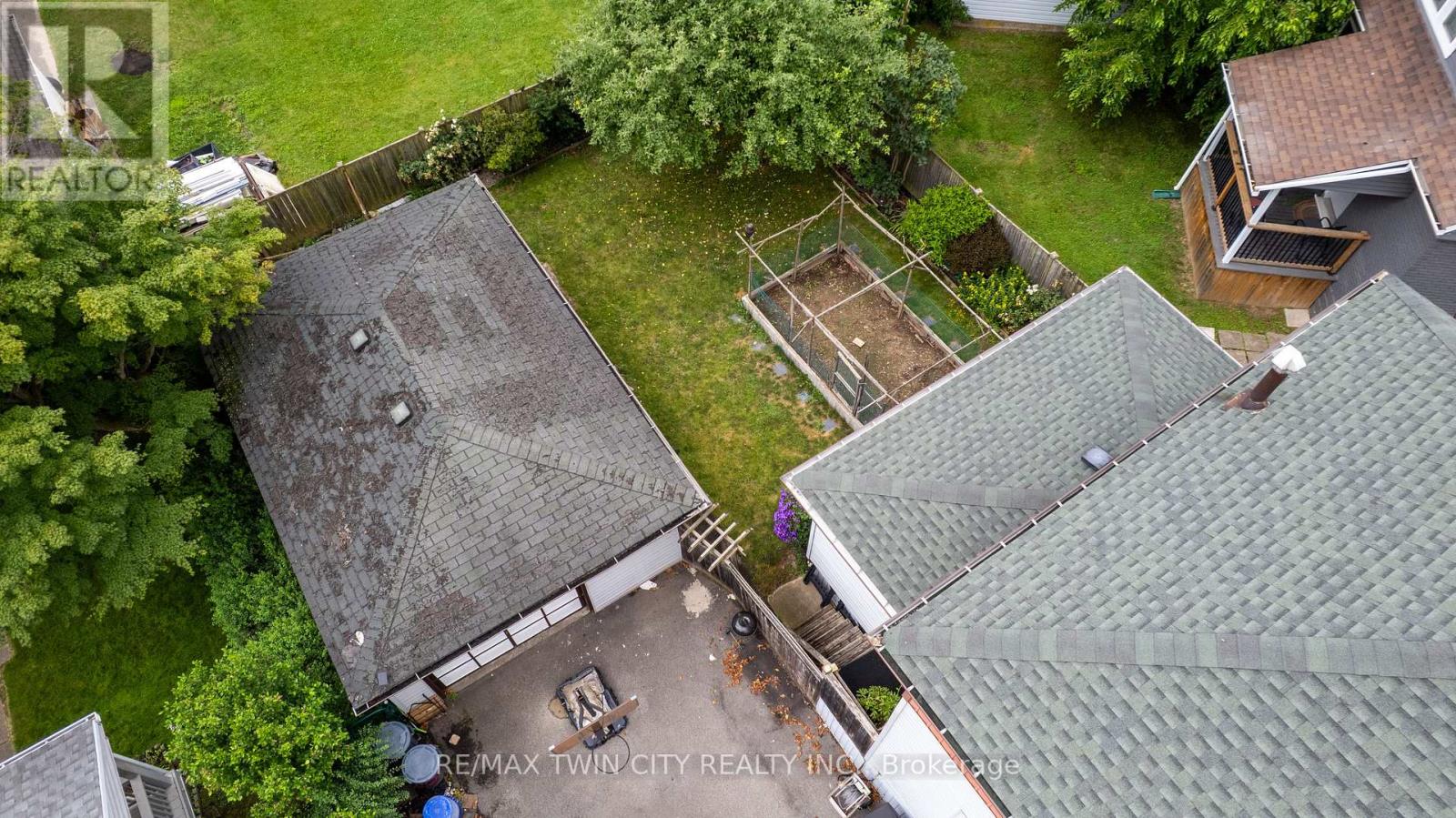 4924 HUNTER STREET - 26