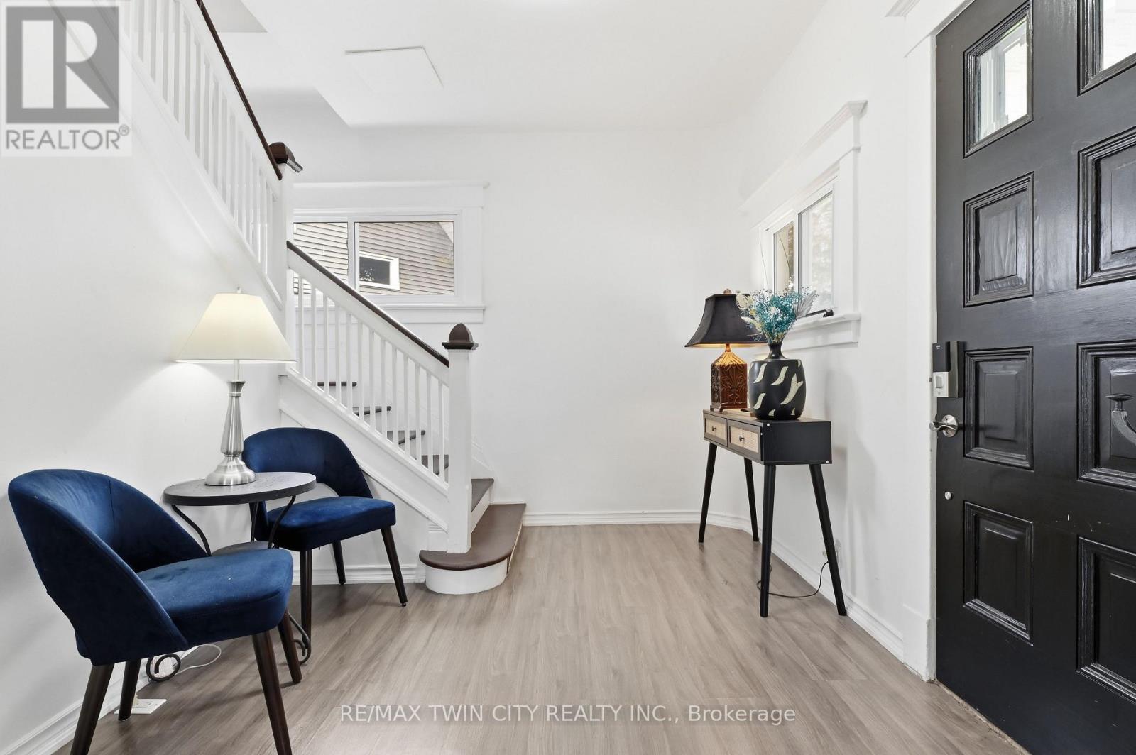 4924 HUNTER STREET - 4