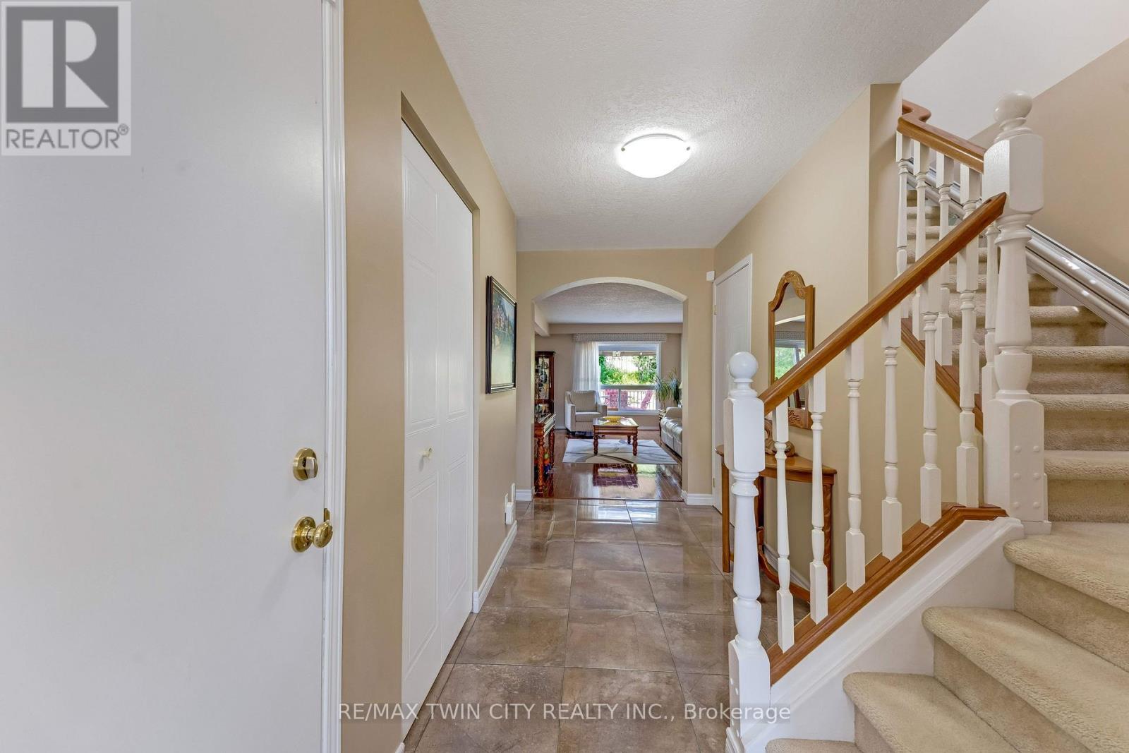 42 BRIARMEADOW CRESCENT - 23