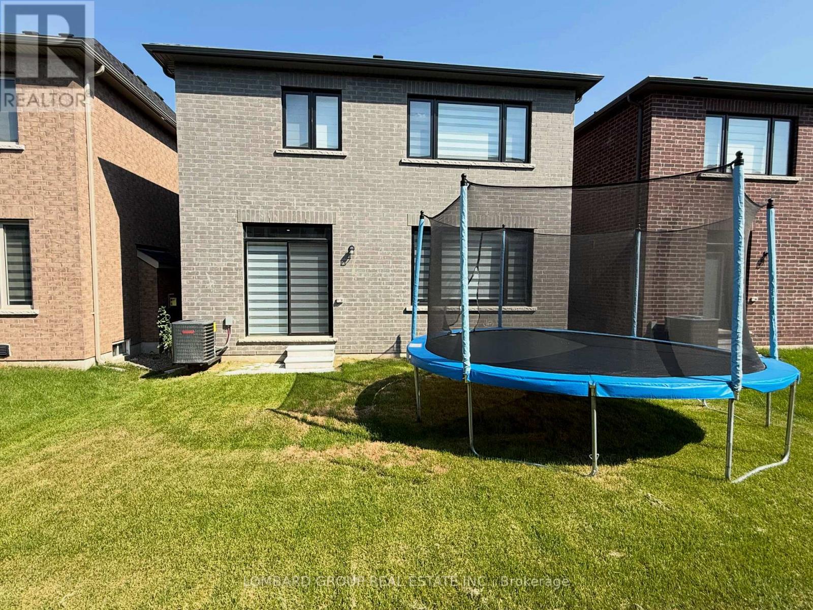 21 STANLEY LEITCH DRIVE - 2