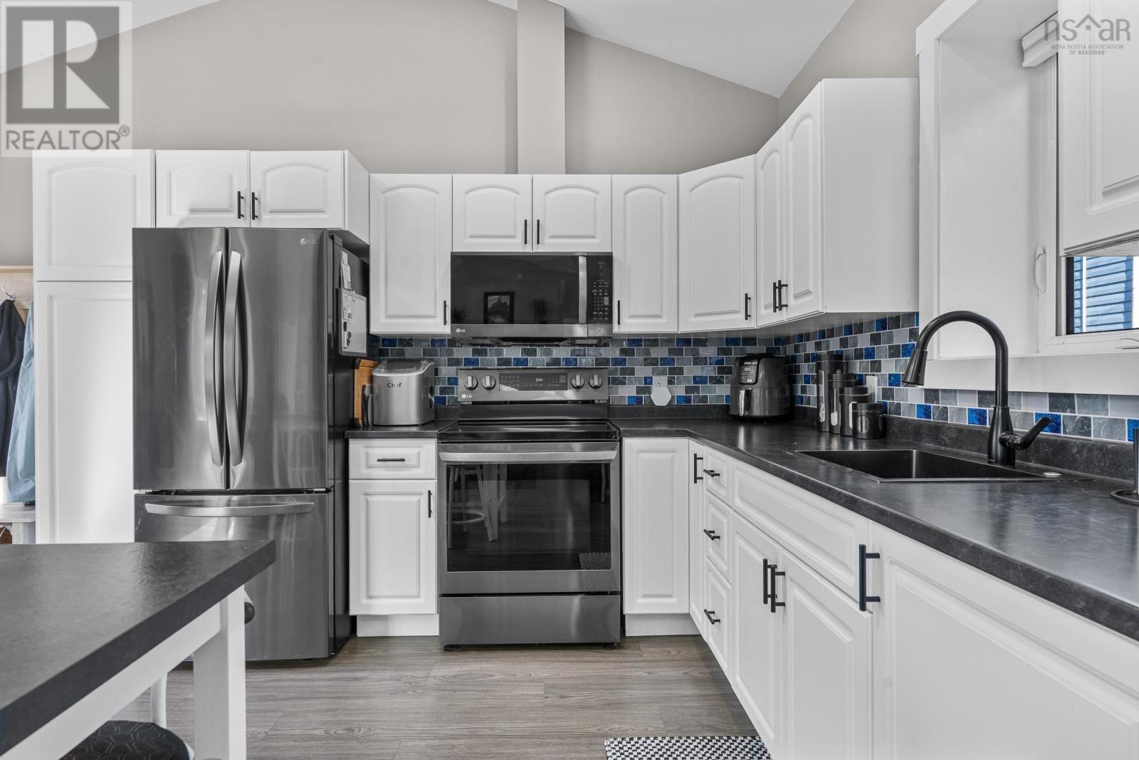 12 Wamphray Crescent - 17