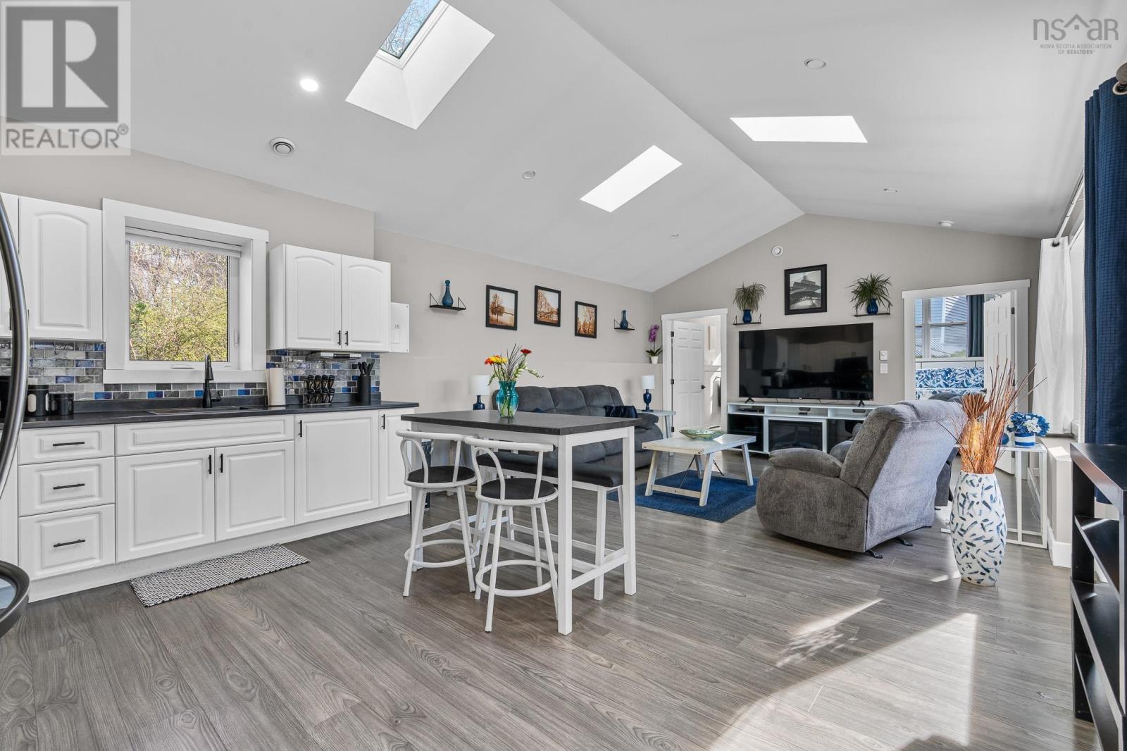 12 Wamphray Crescent - 13
