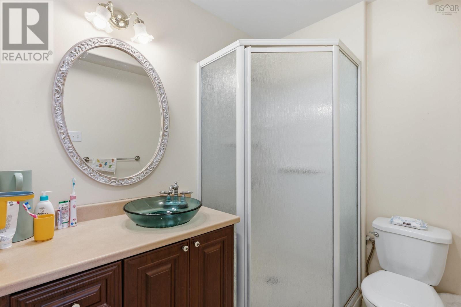 65 Stone Gate Drive - 32