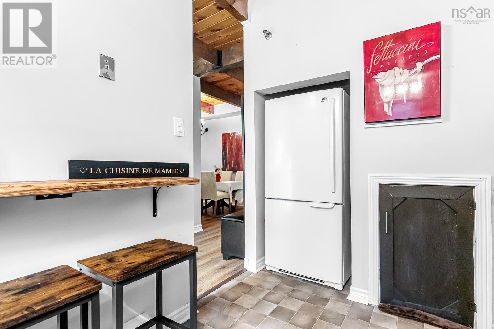 #105 203 Ross Street - 12