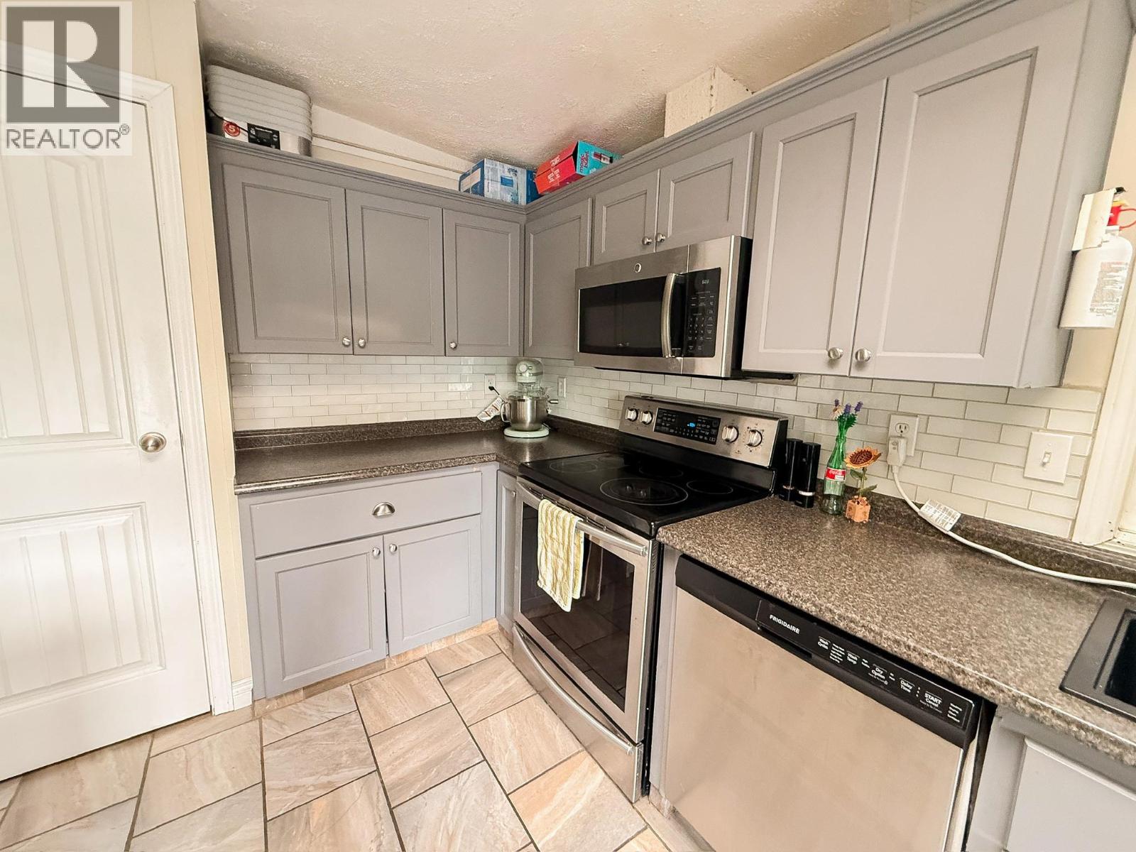 9805 E 98 AVENUE - 14