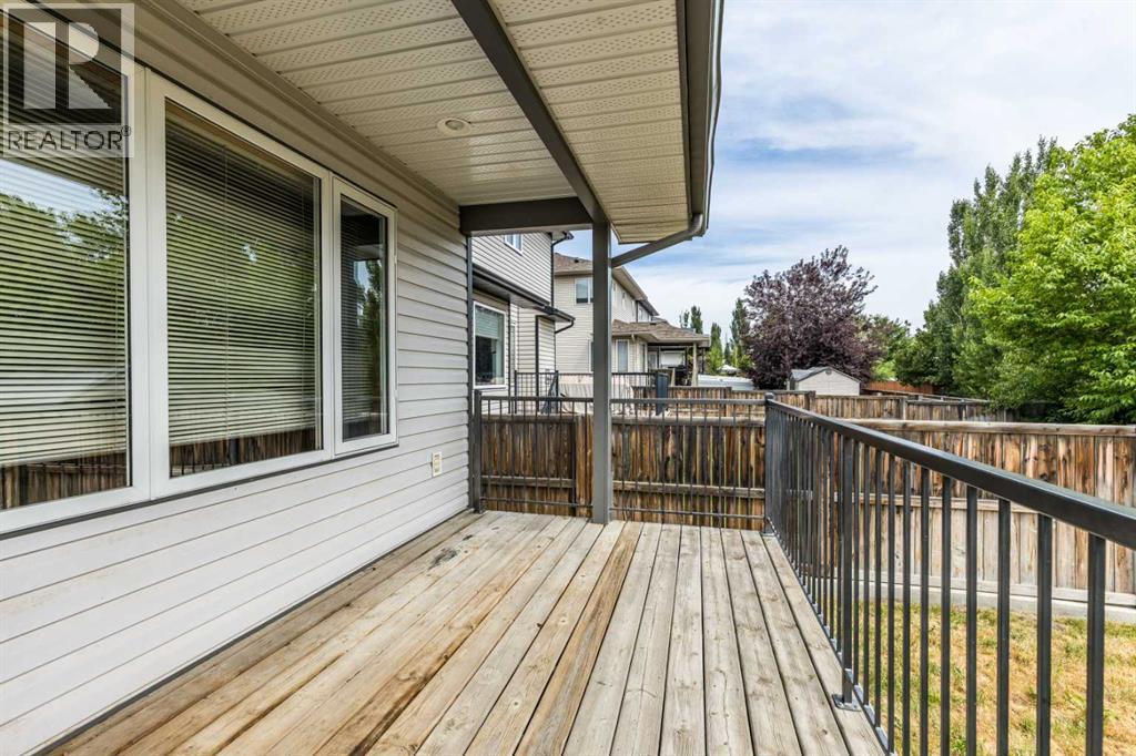 55 Vista Close SE - 32