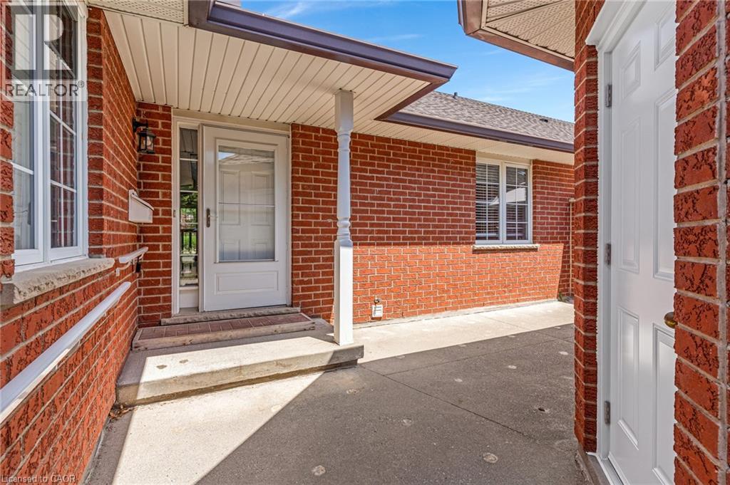 #37 10 ISHERWOOD Avenue - Image 4
