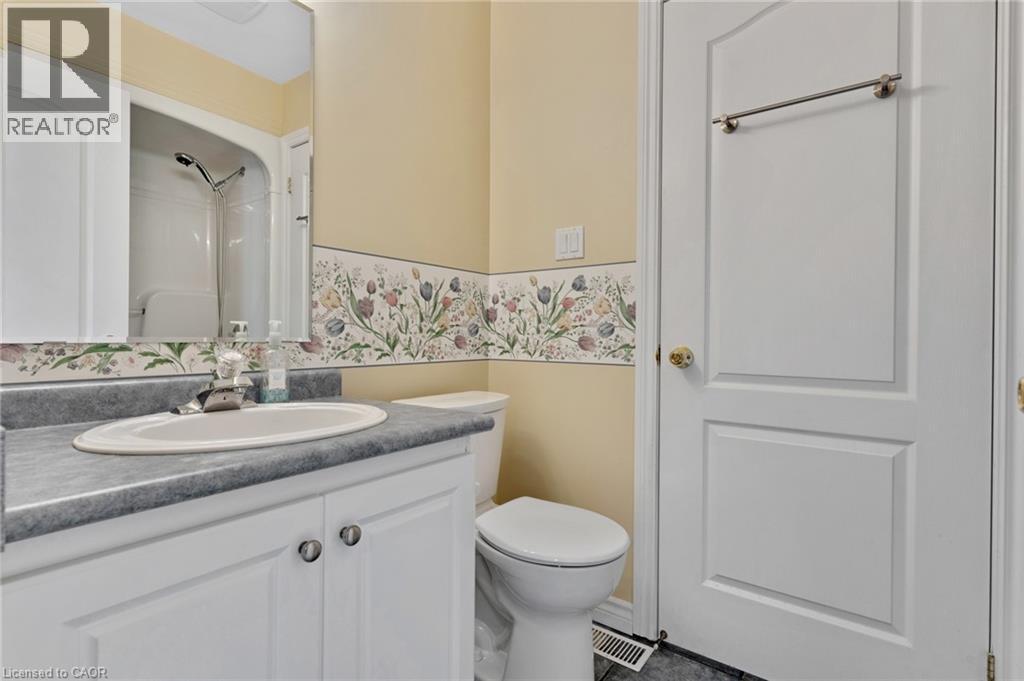 #37 10 ISHERWOOD Avenue - 21