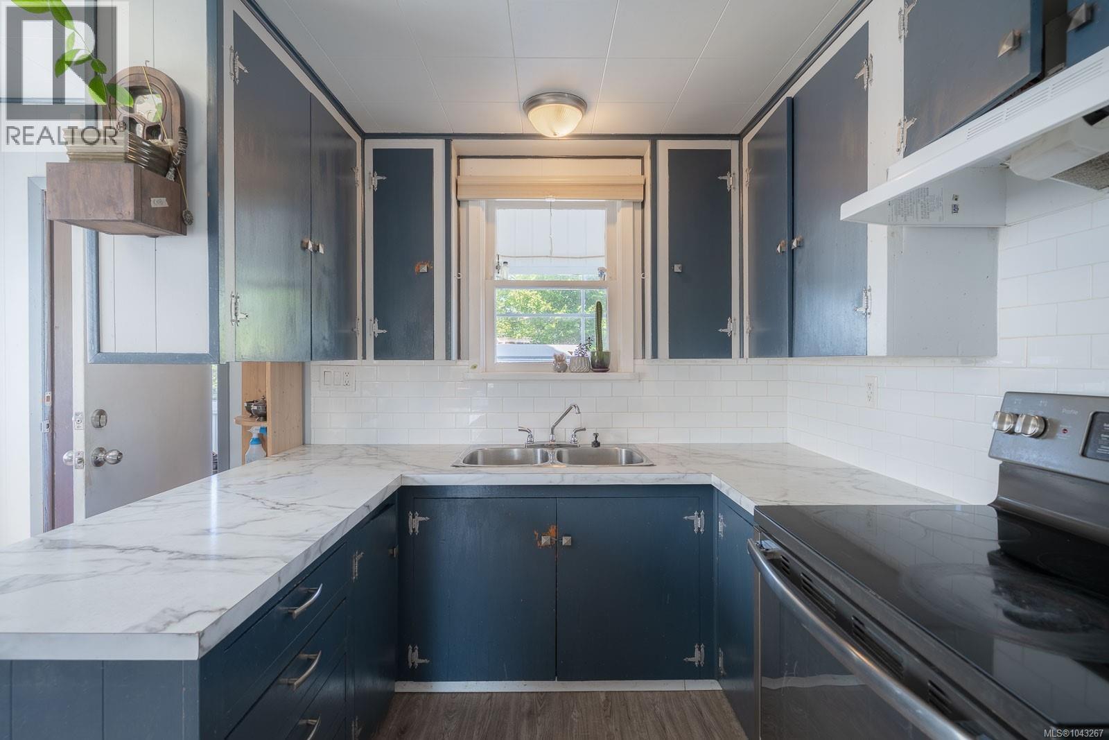 4852 Ian Ave - 3