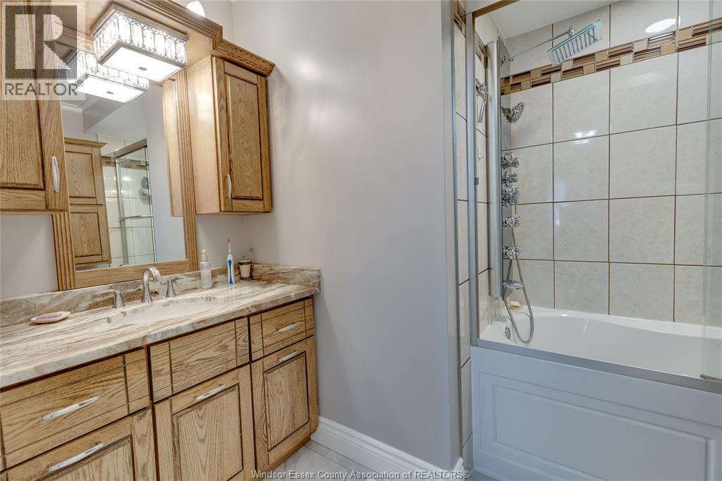 503 REGENT - 25