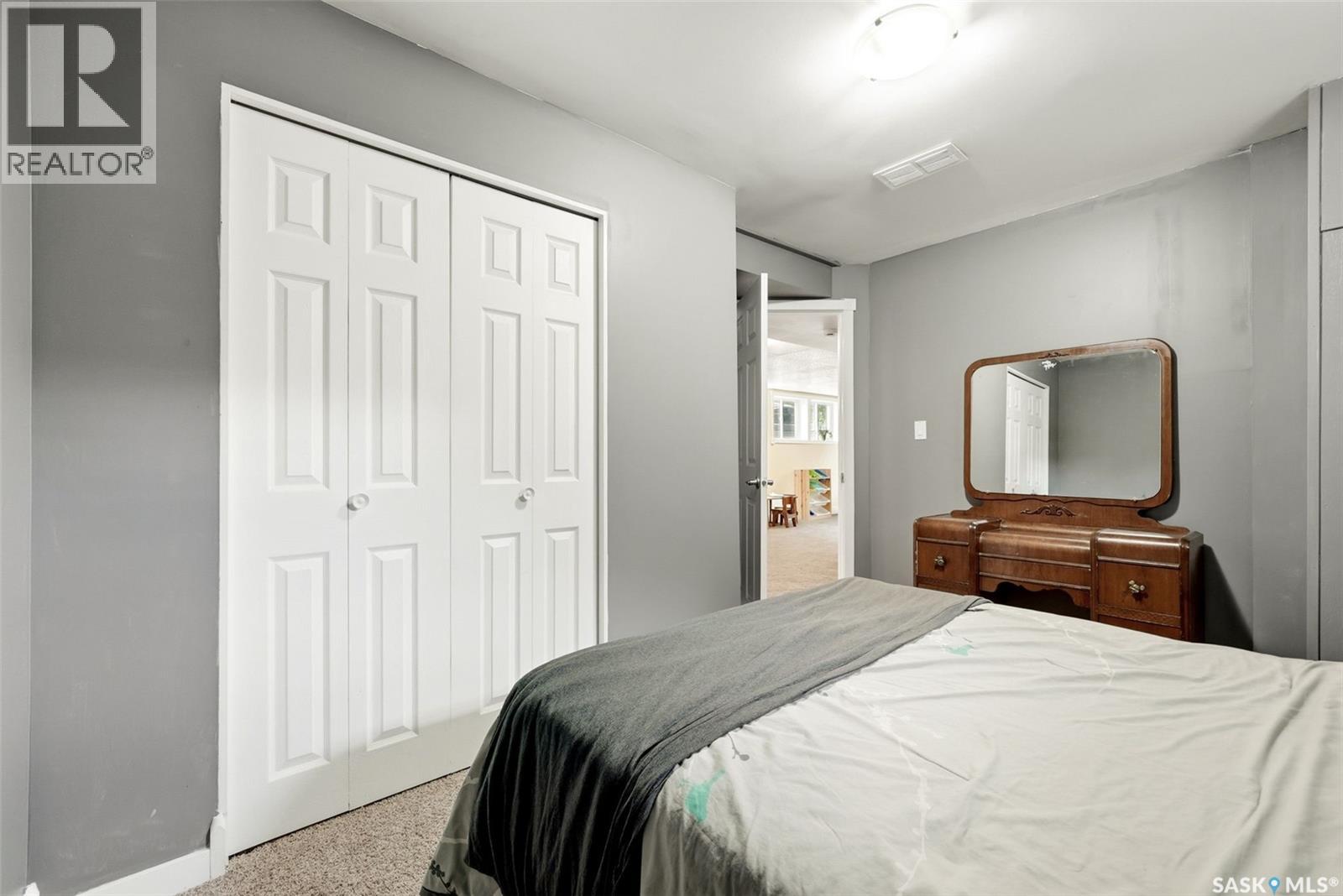 408 Mullin AVENUE E - Image 21