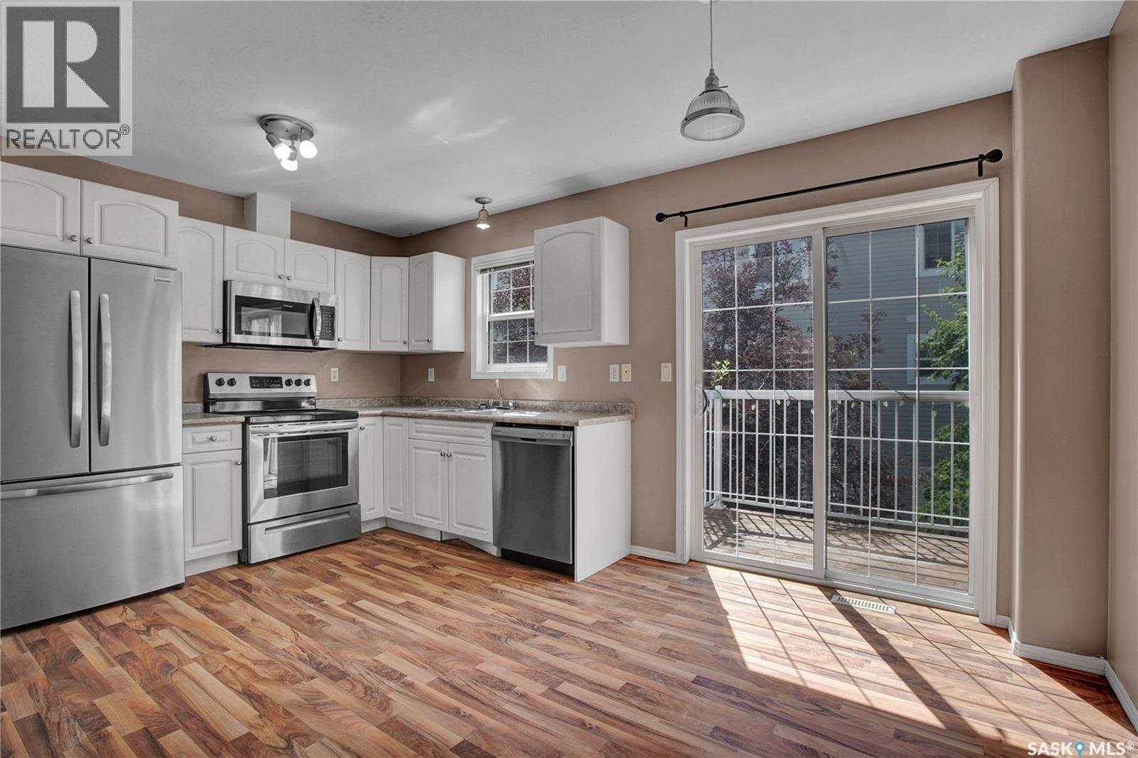 #29 243 Herold TERRACE - 4