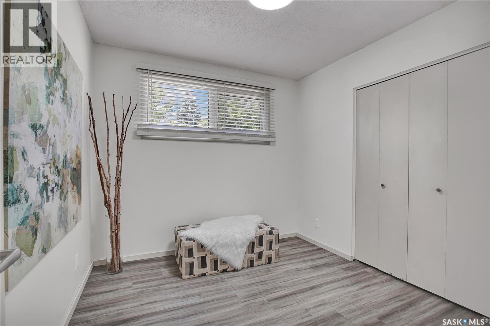 2945 Preston AVENUE S - 12