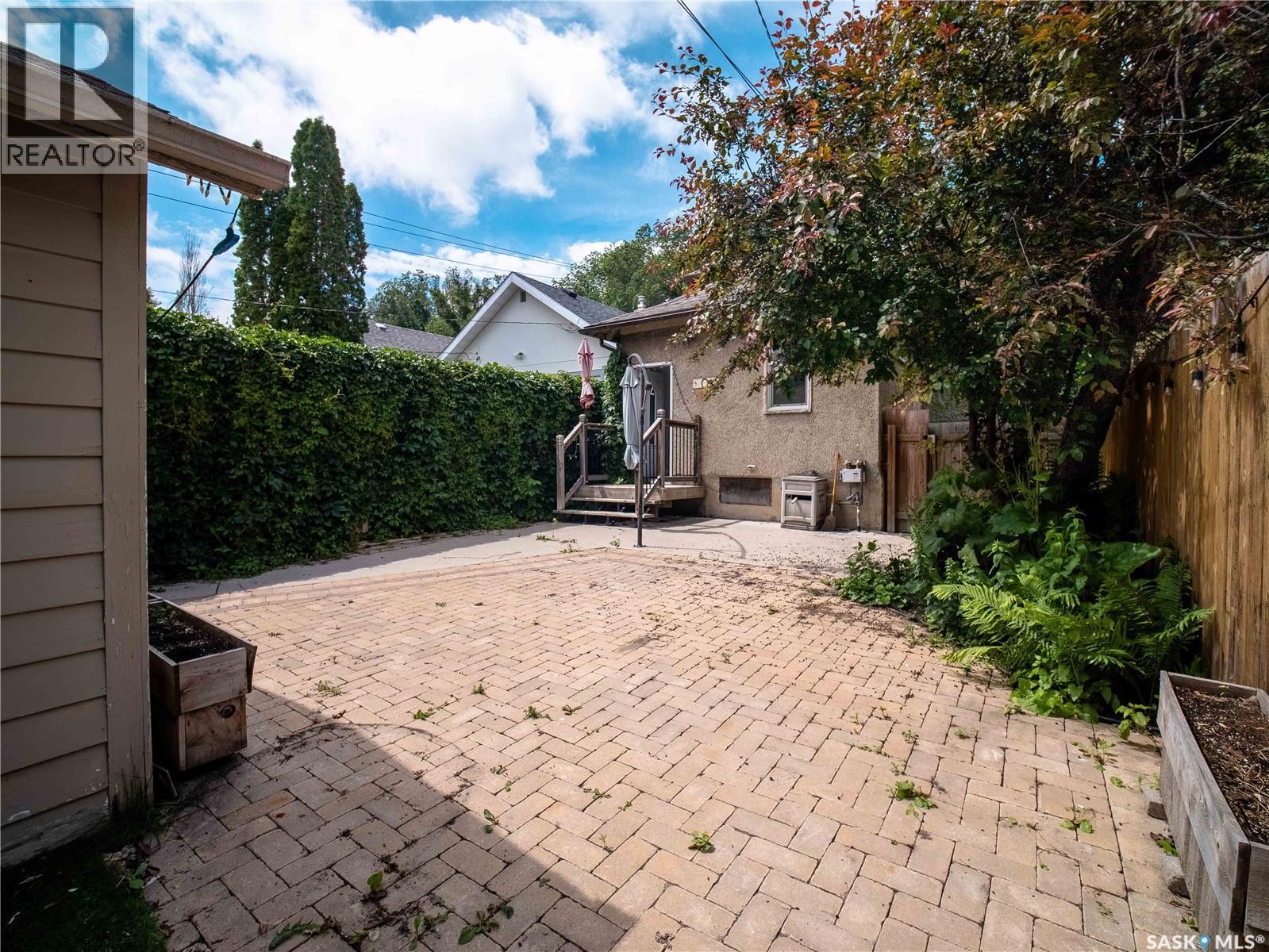 916 6th AVENUE N - 2
