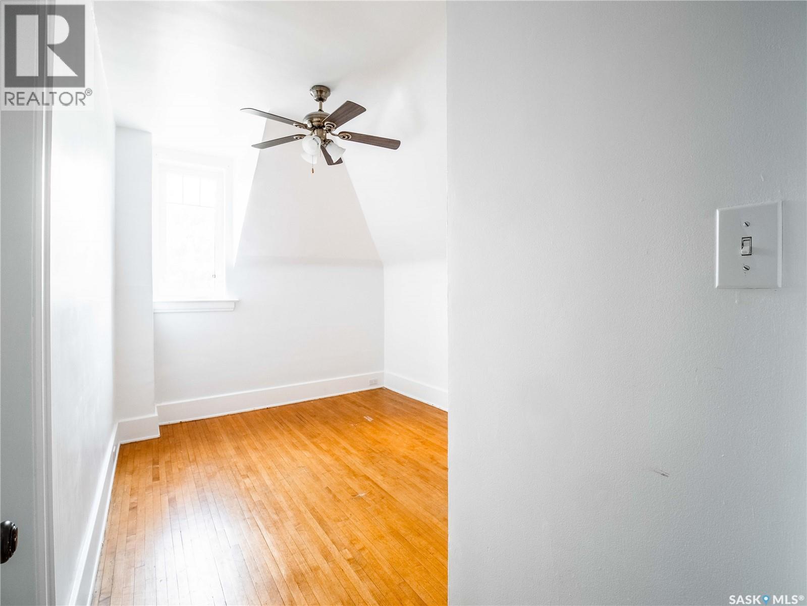 916 6th AVENUE N - 20