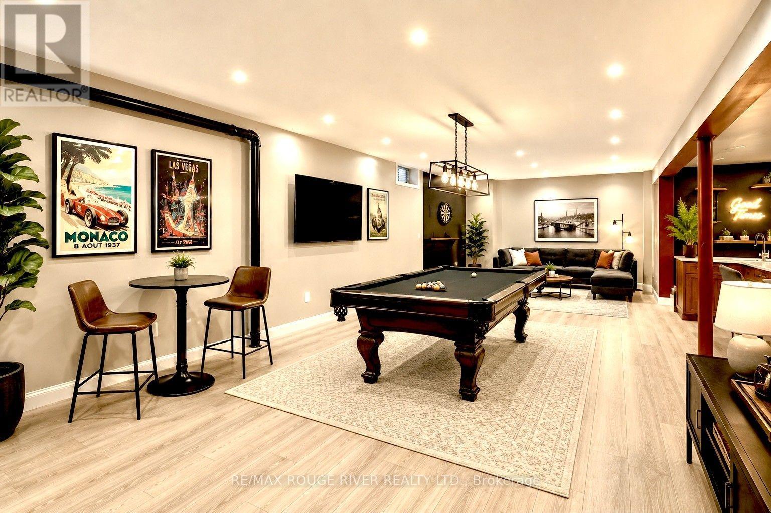 4 ATRIUM LANE - Image 38