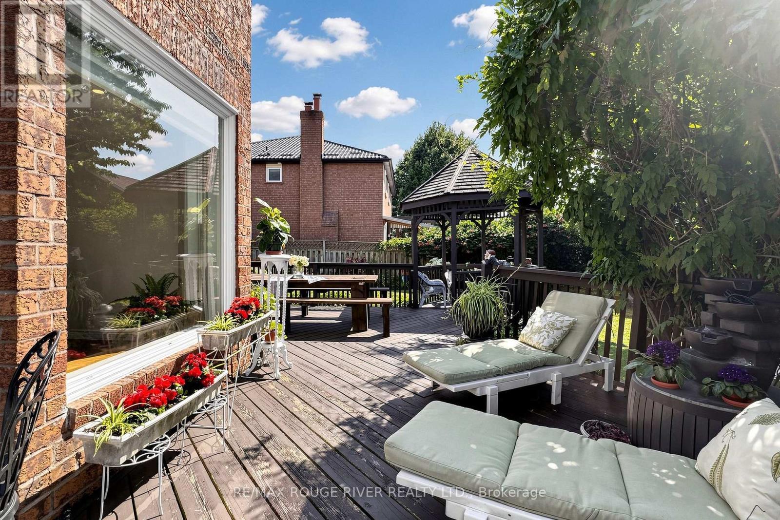4 ATRIUM LANE - Image 44