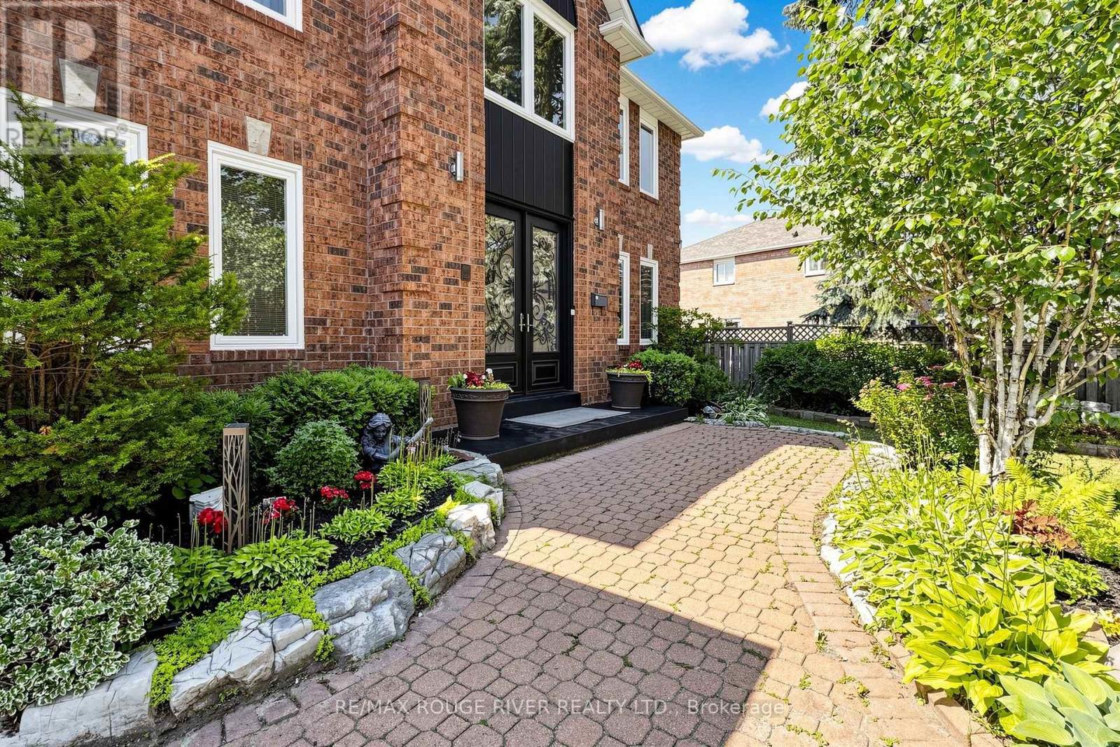 4 ATRIUM LANE - Image 5