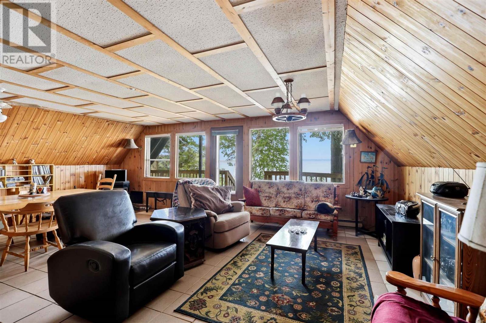 156 Kelly Creek RD - 4