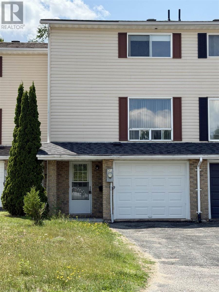 31 Forest PL - 1