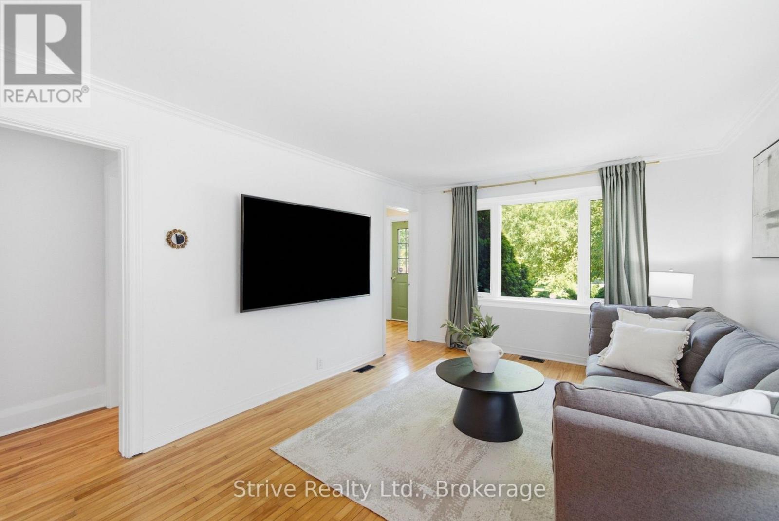 369 WALTON STREET - 10