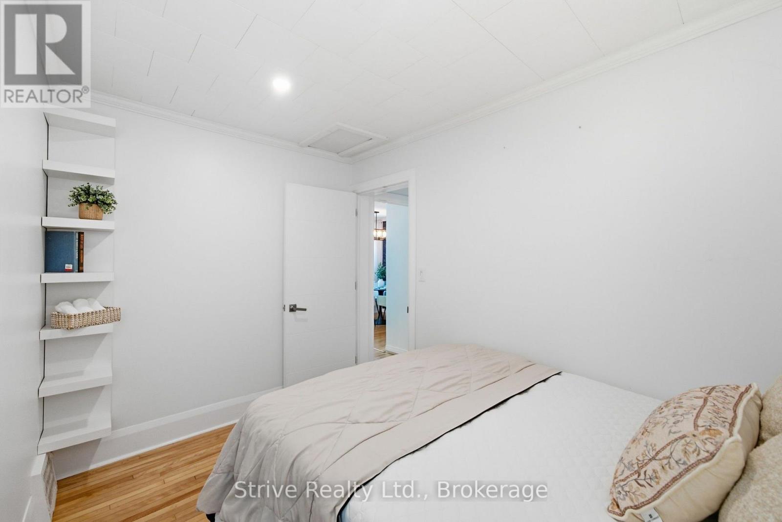 369 WALTON STREET - 22