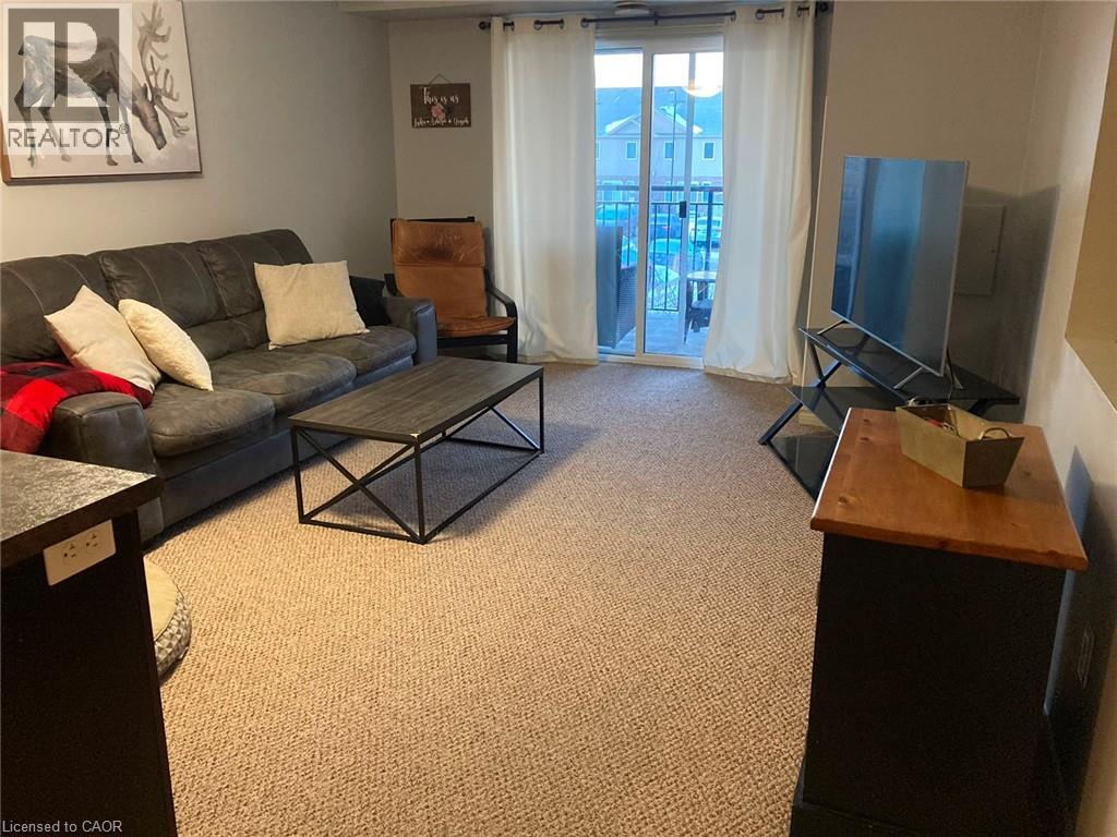 67 KINGSBURY Square Unit# 213 — photo 2