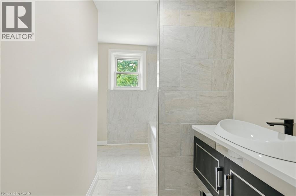 26 STATE Street - Image 19