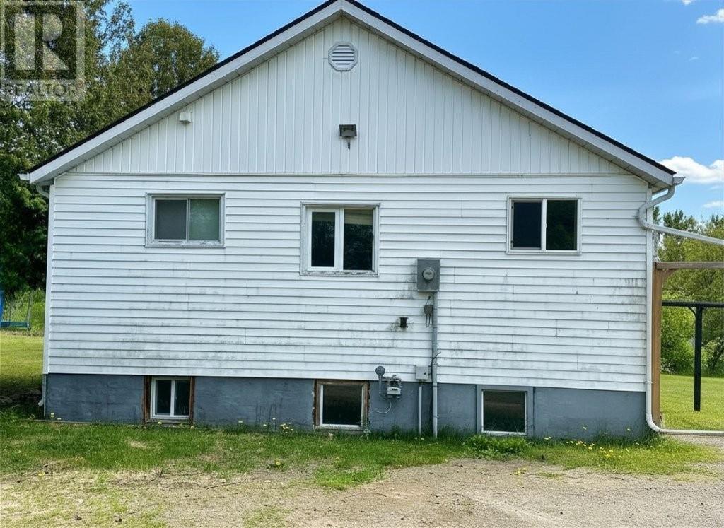 141 Railway ST - 38