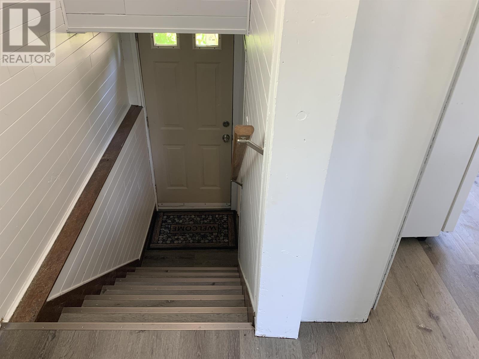 86 Machar Ave - 19