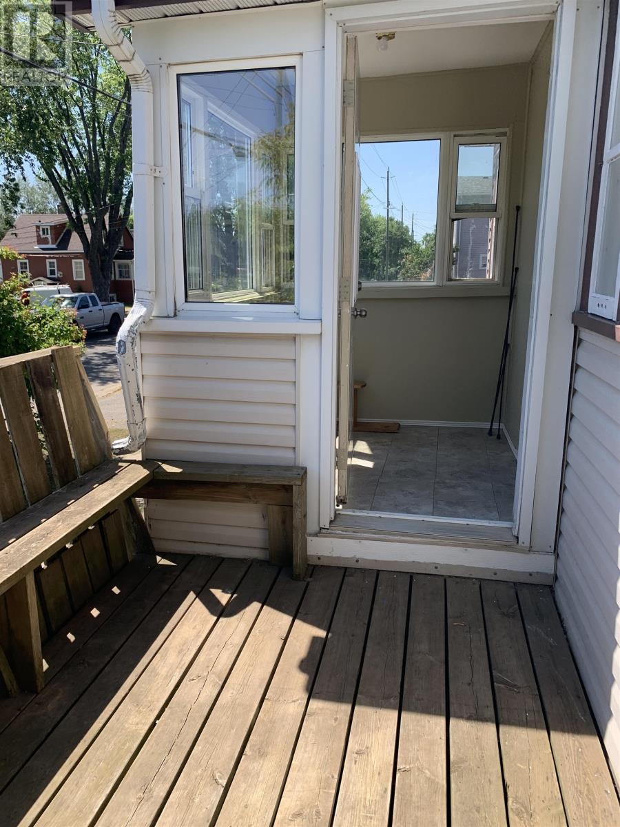 86 Machar Ave - 2