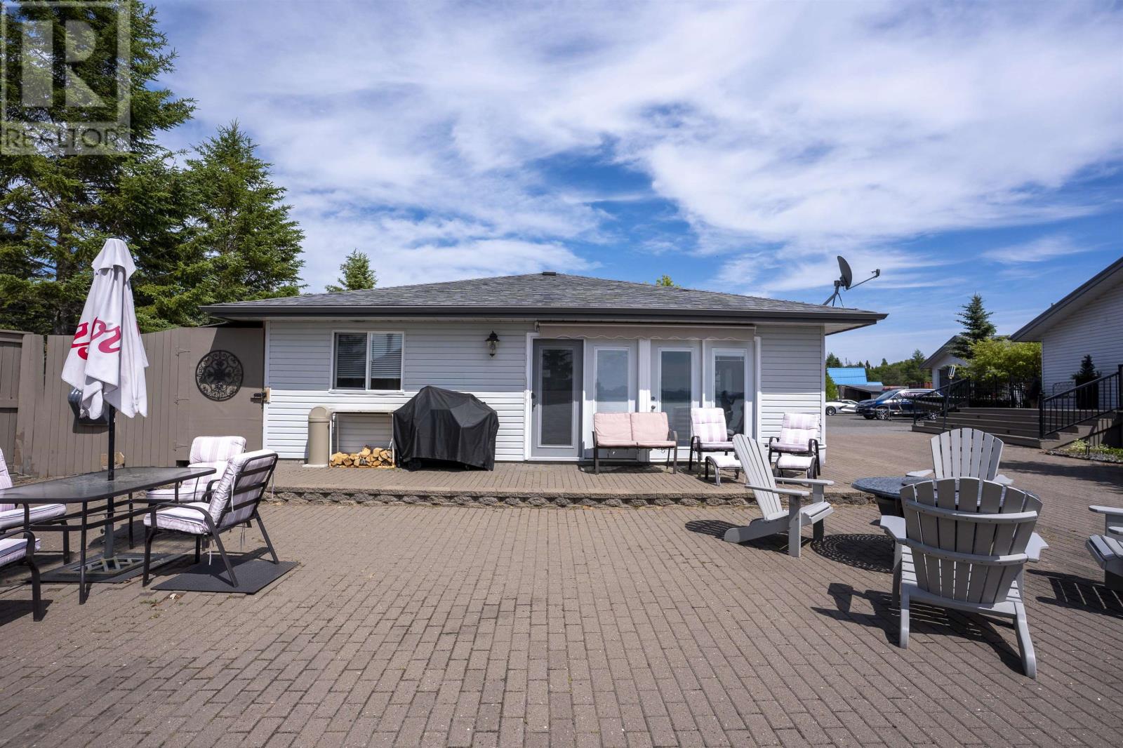664 MEMORY RD - 21