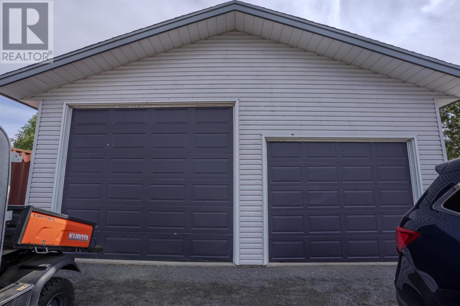 664 MEMORY RD - 44