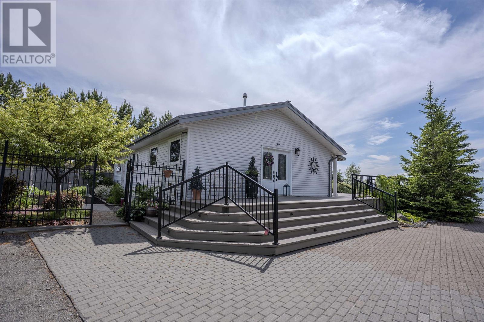 664 MEMORY RD - 42