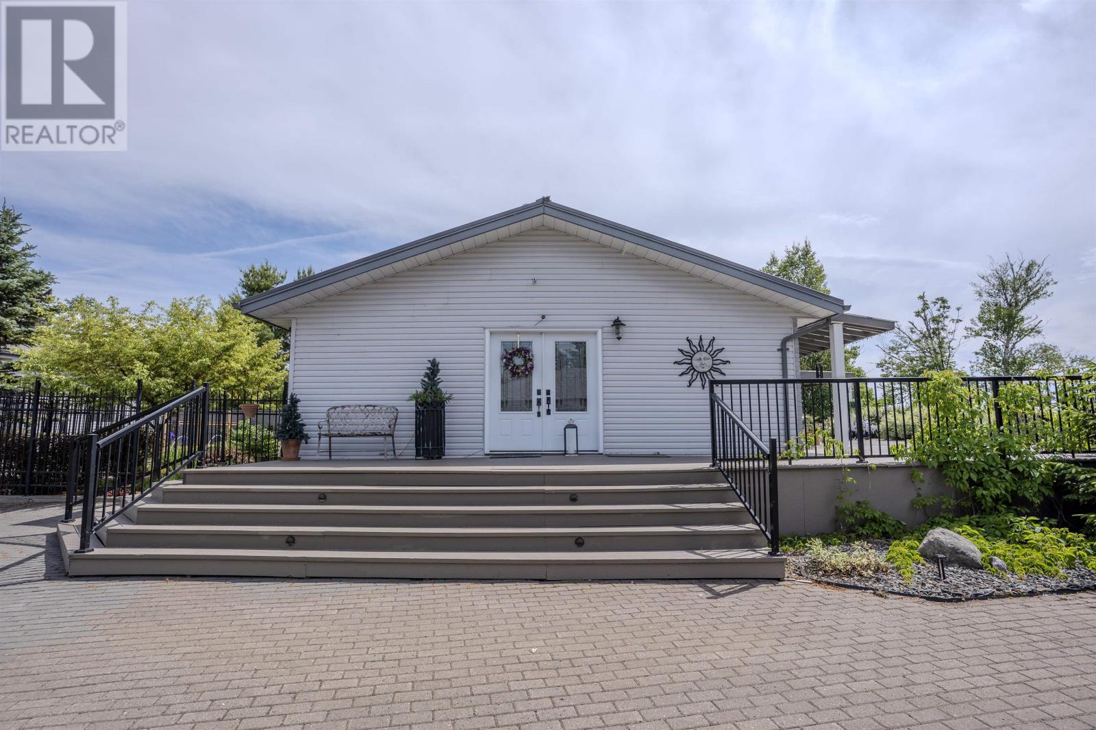 664 MEMORY RD - 41