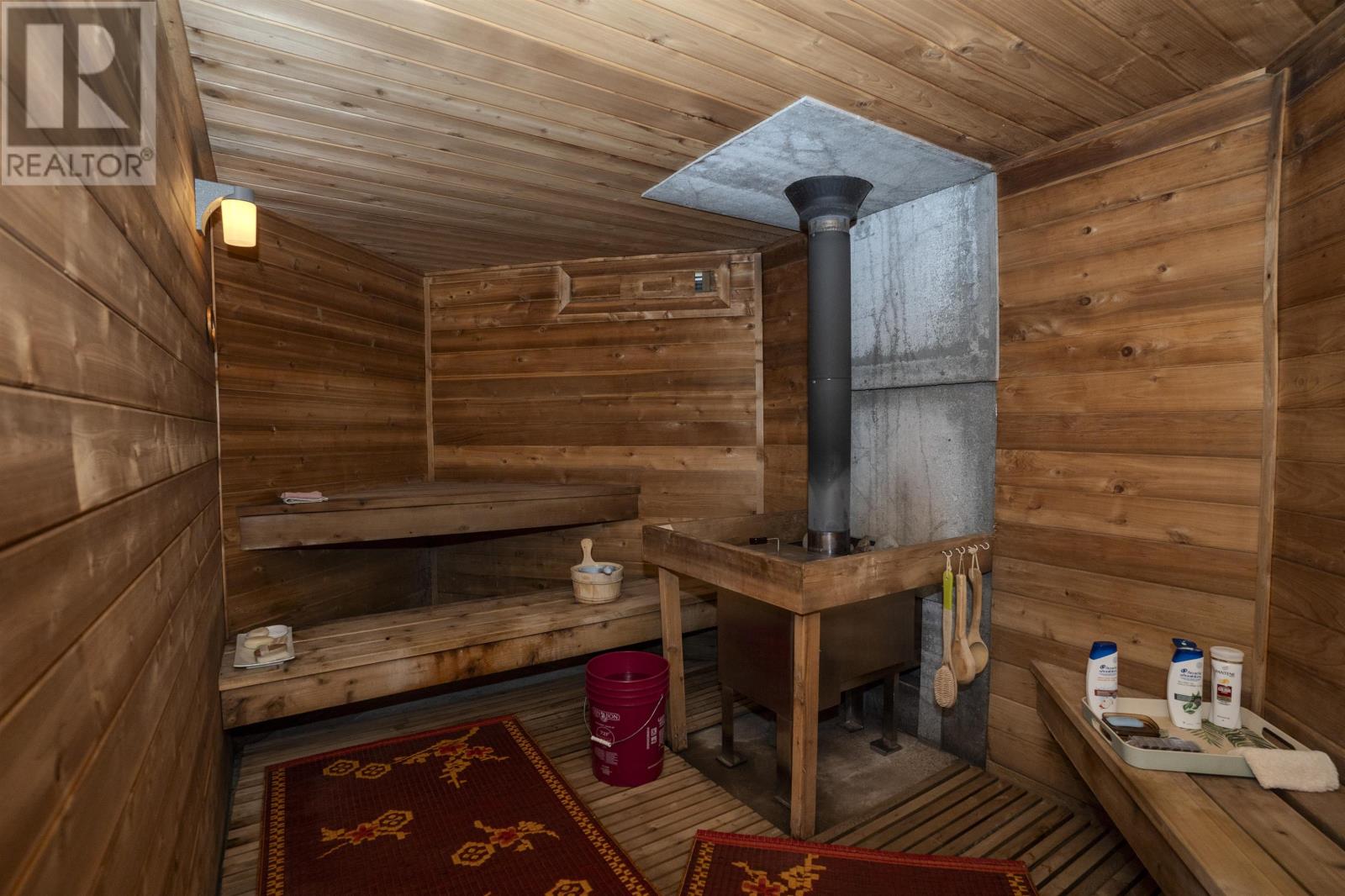 664 MEMORY RD - 34