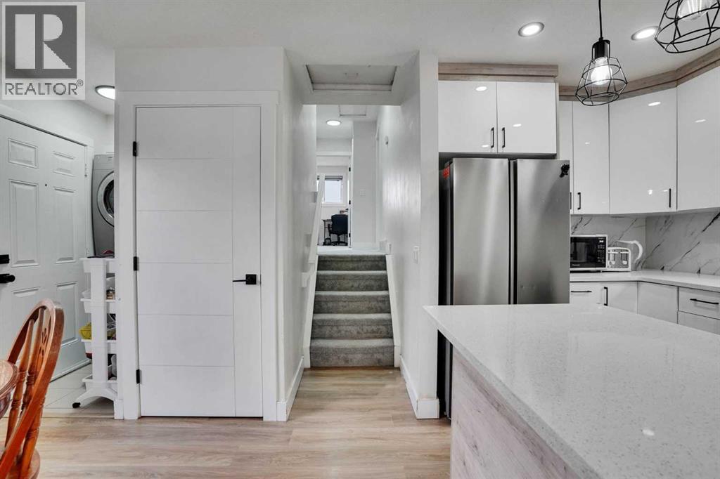 51 Taraglen Road NE - 21