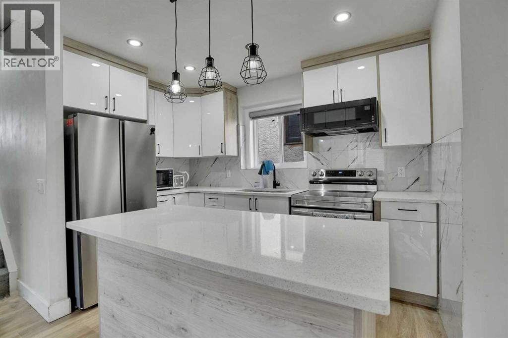 51 Taraglen Road NE - 12