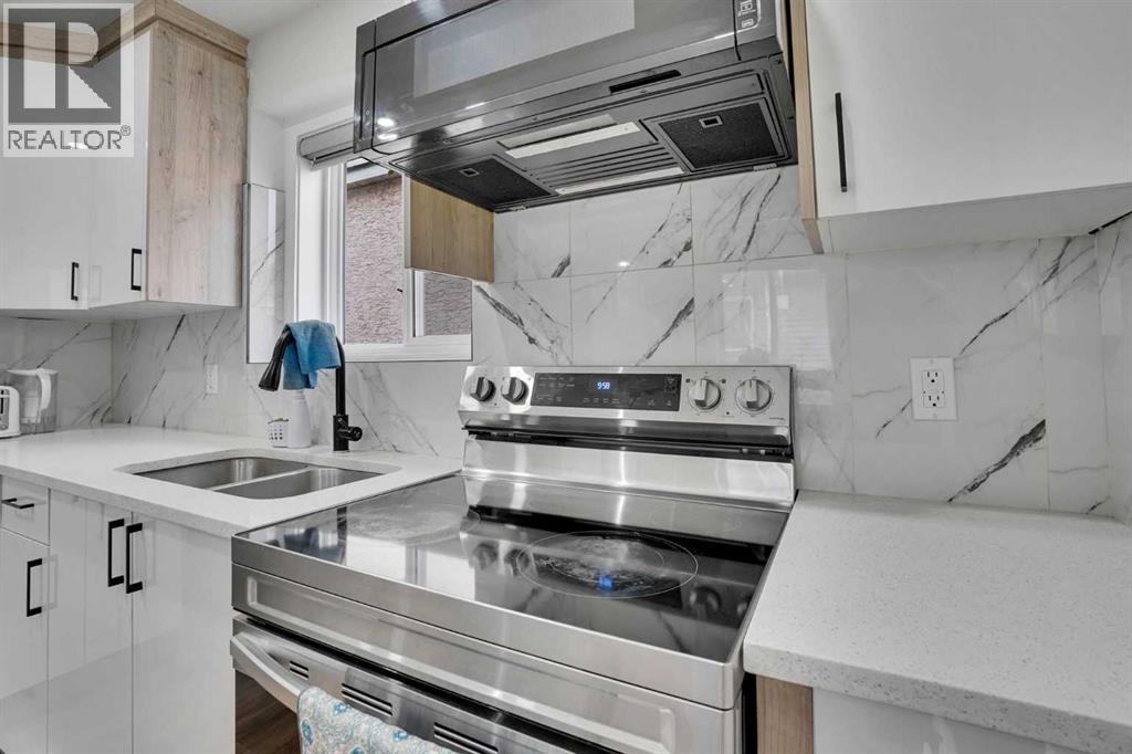 51 Taraglen Road NE - 15